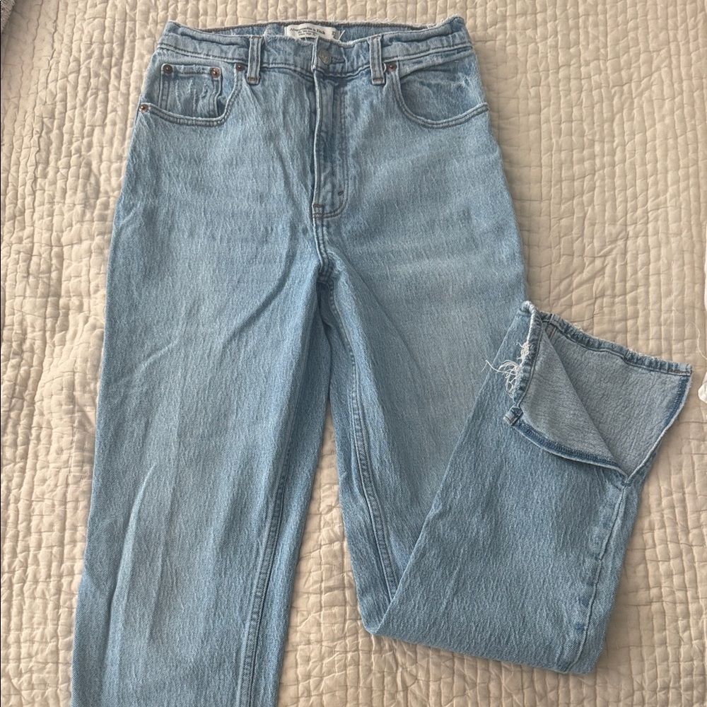 Abercrombie & Fitch 90s Straight Ultra High Rise Jeans